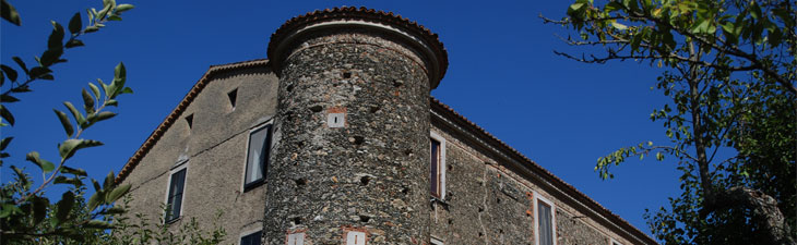 G896.-Decollatura.-Casa-Turrita-con-feritoie-per-i-fucili